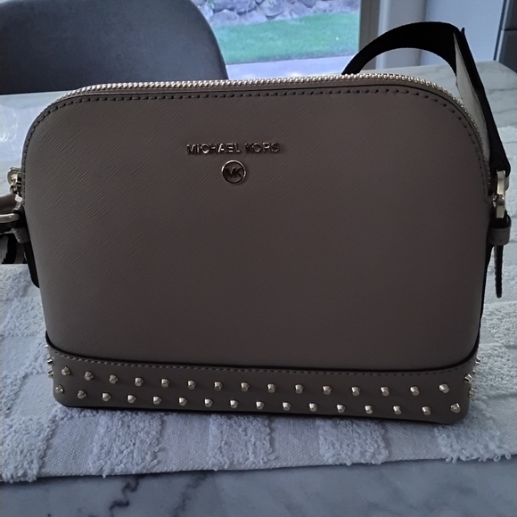 Michael Michael Kors Jet Set Charm Large Dome Crossbody.   NWT - Picture 6 of 6